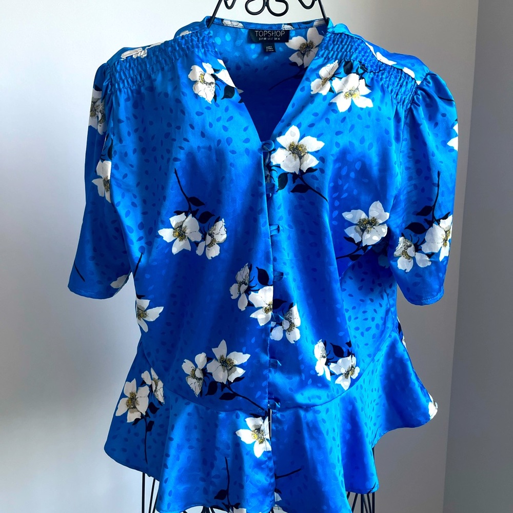 TOPSHOP Beautiful Blouse Top Satin Floral Spring Summer